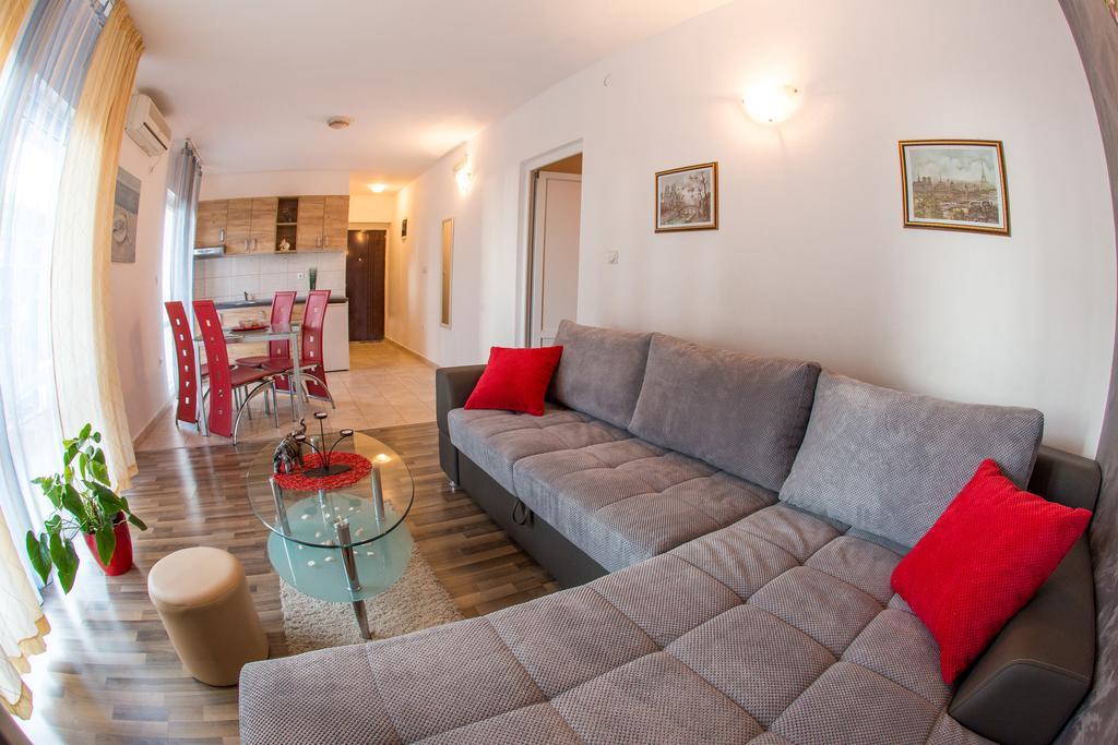 Villa Nadezda Petrovac Екстер'єр фото